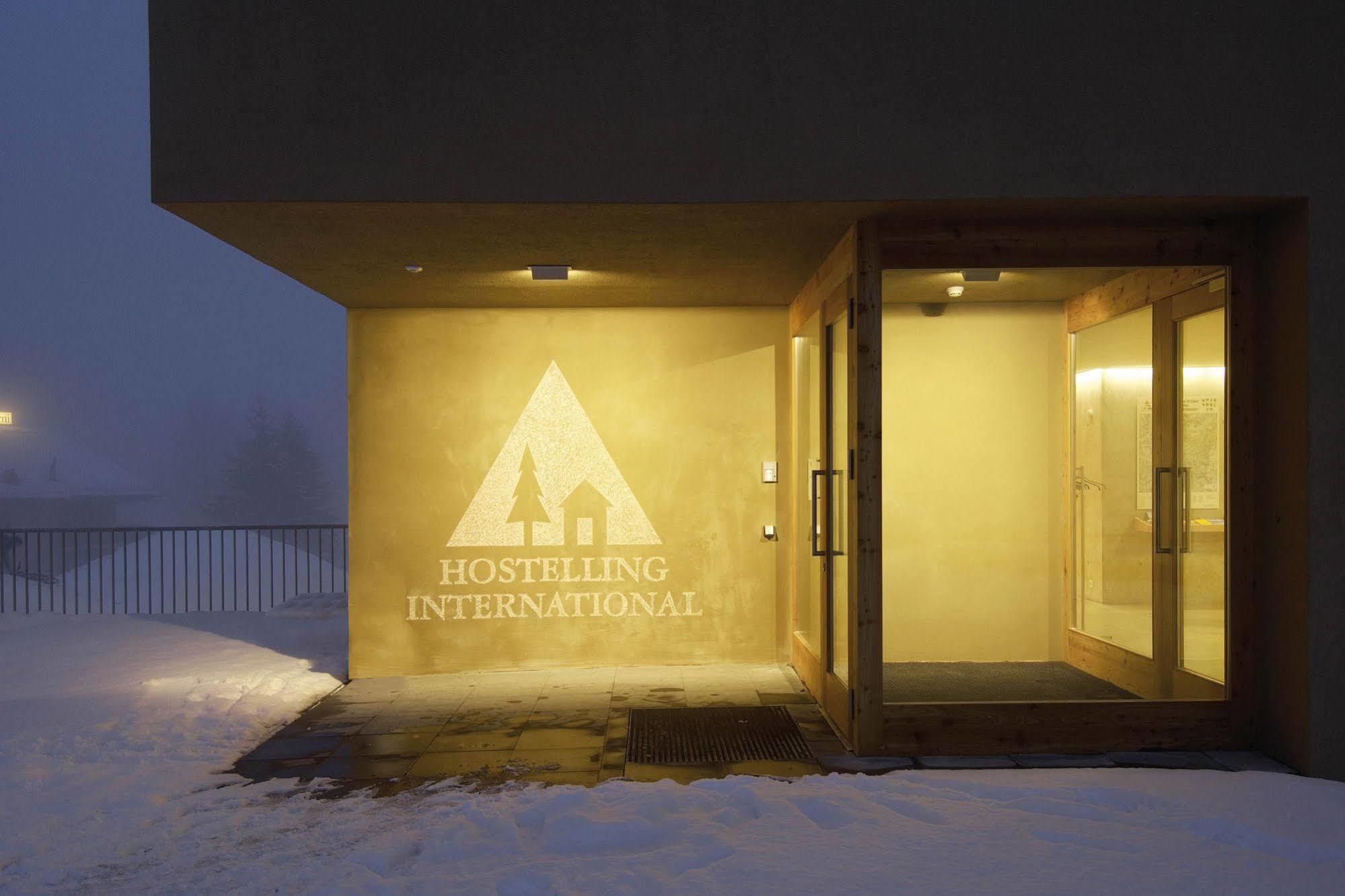 Scuol Youth Hostel Exterior foto